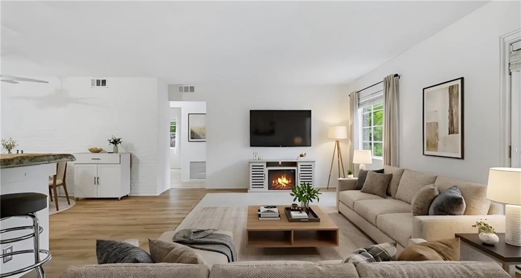 1381 Normandy Drive Ne - Photo 1