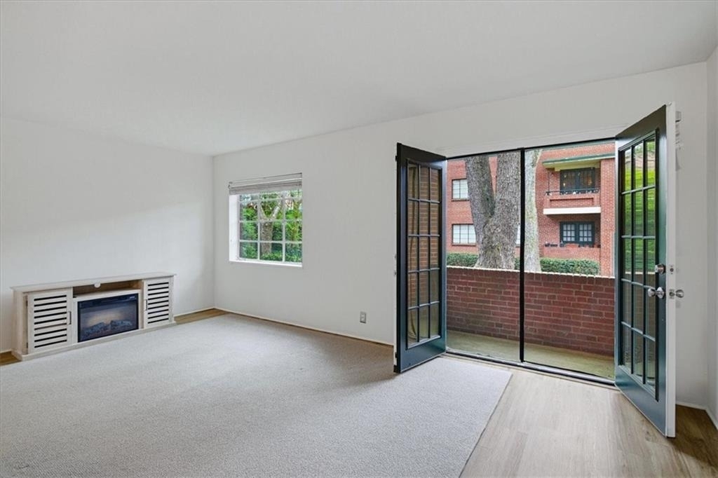 1381 Normandy Drive Ne - Photo 5