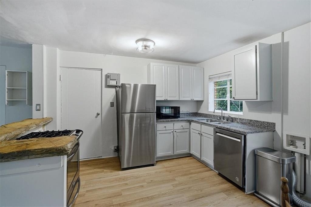 1381 Normandy Drive Ne - Photo 8