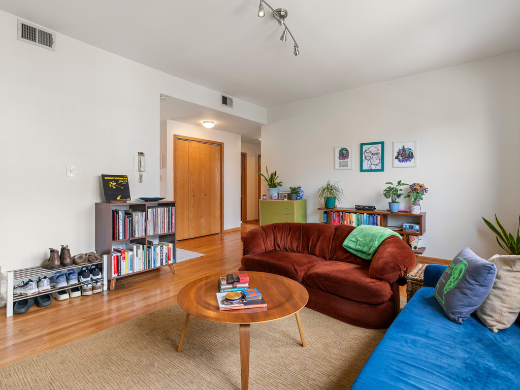 39 N Paulina Avenue - Photo 3