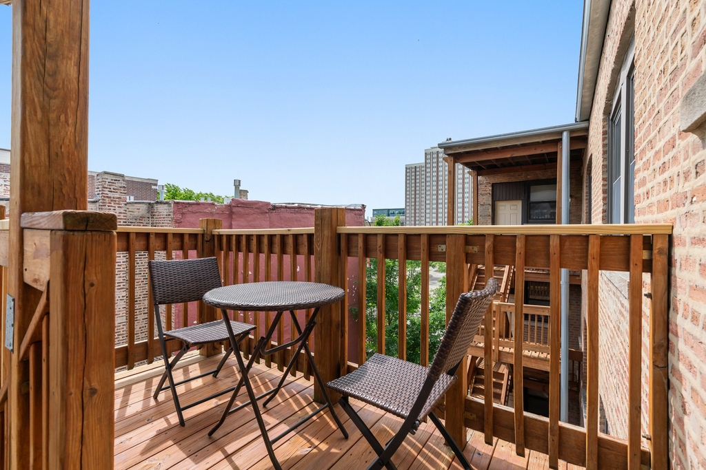 39 N Paulina Avenue - Photo 8