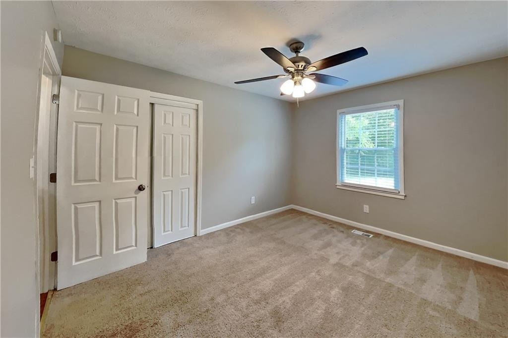 1746 Charrington Way - Photo 11