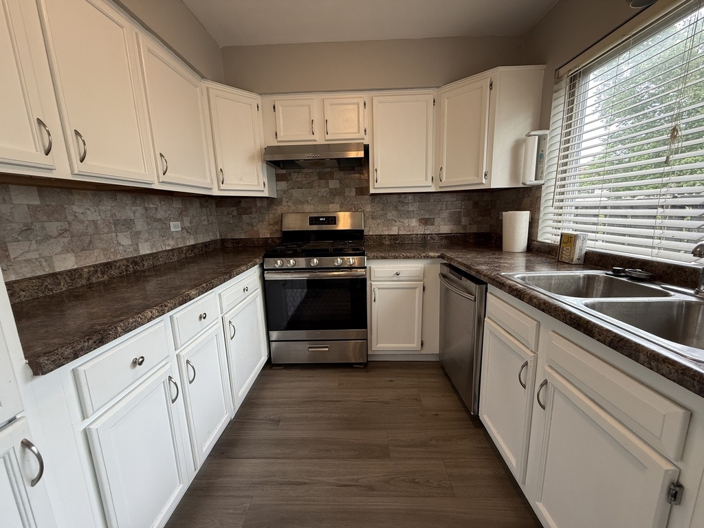 1927 Governors Lane - Photo 8