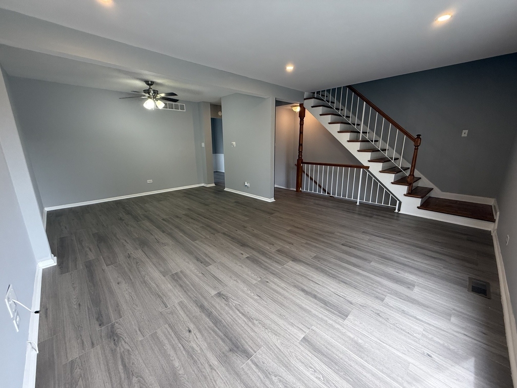 1927 Governors Lane - Photo 3