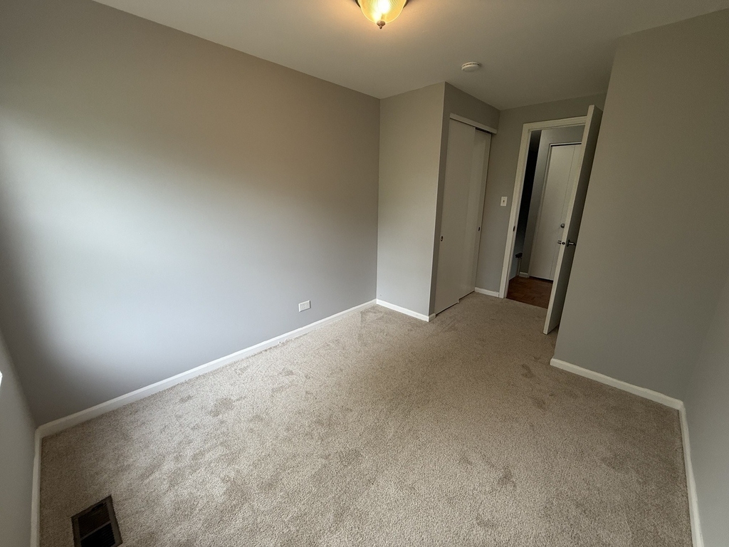 1927 Governors Lane - Photo 15