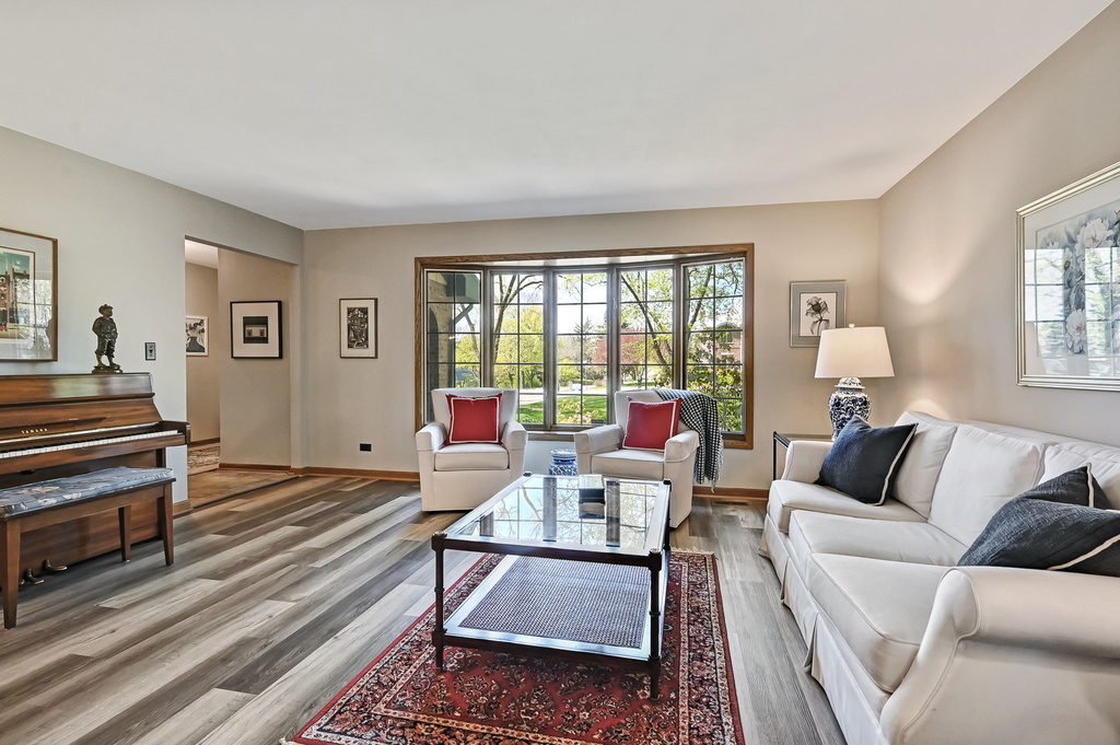 5631 S Elm Street - Photo 6