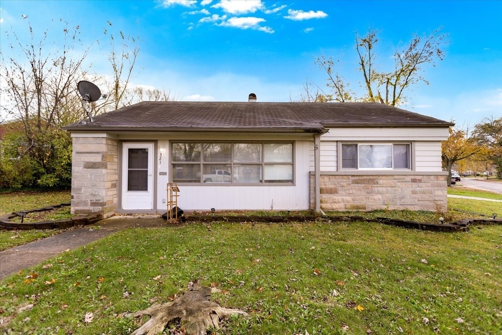321 Onarga Street - Photo 0