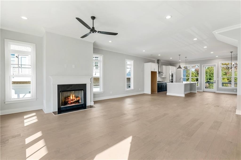 2035 Parkside Lane - Photo 5