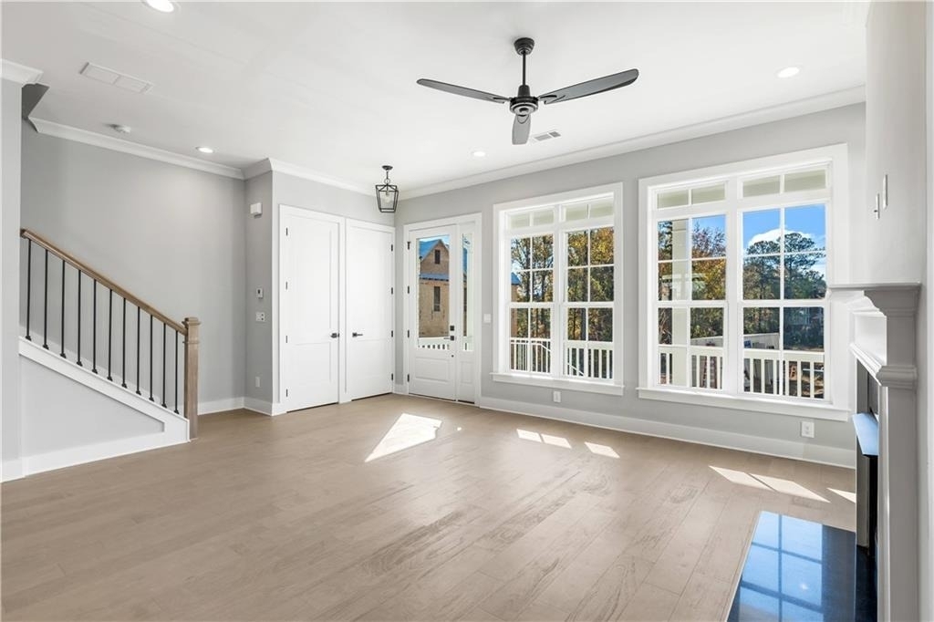 2035 Parkside Lane - Photo 7