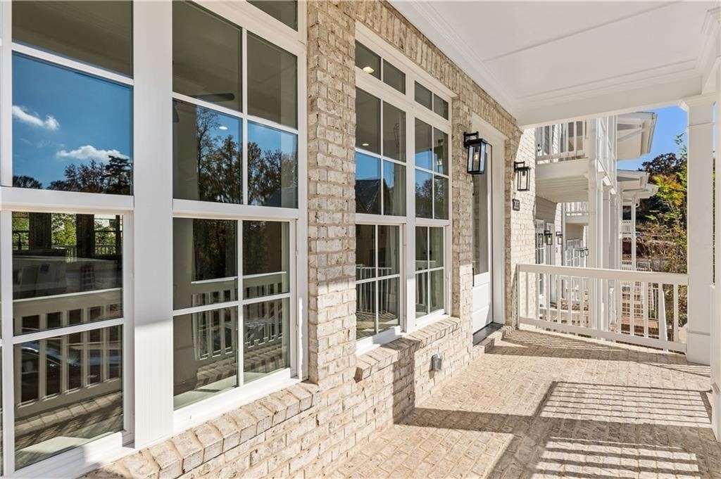 2035 Parkside Lane - Photo 3
