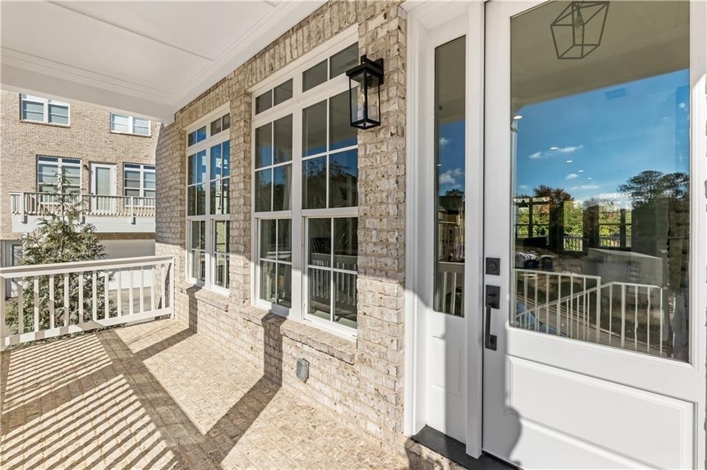 2035 Parkside Lane - Photo 4