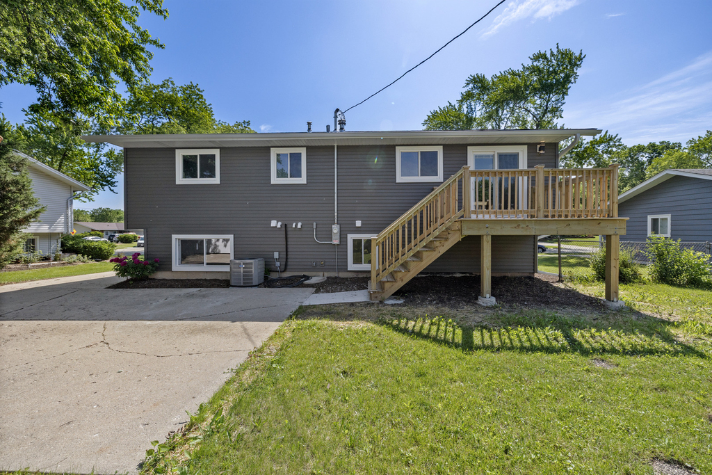 1570 Jefferson Road - Photo 4
