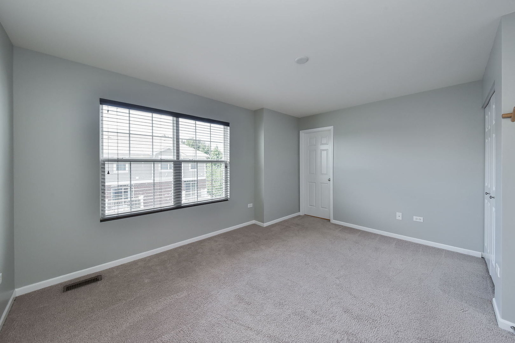 2511 Dunraven Avenue - Photo 13
