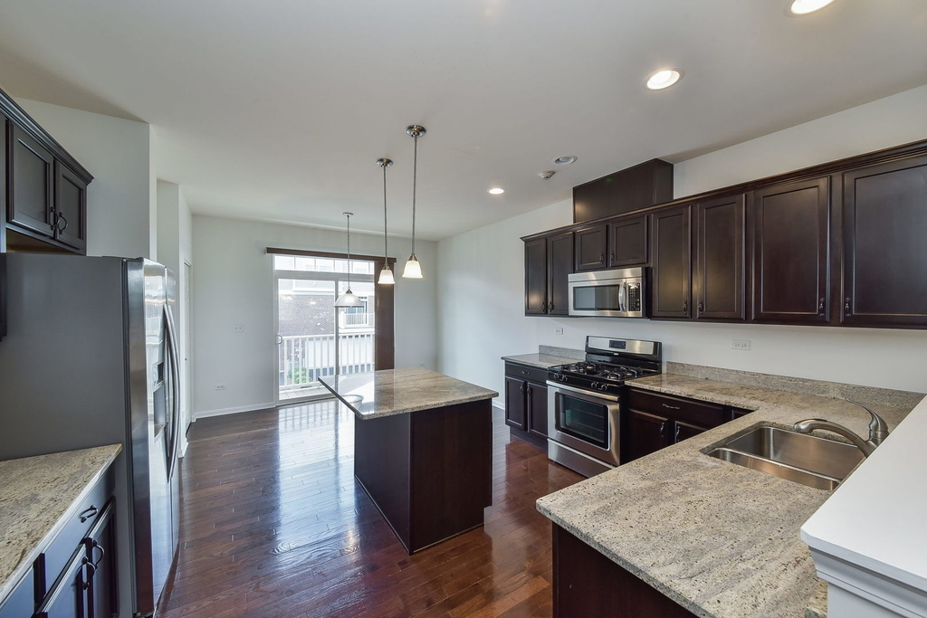 2511 Dunraven Avenue - Photo 4