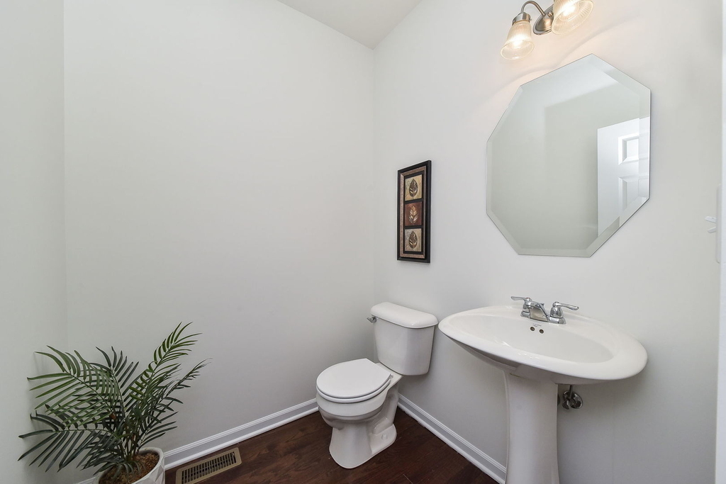 2511 Dunraven Avenue - Photo 9