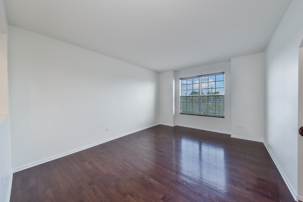 2511 Dunraven Avenue - Photo 2