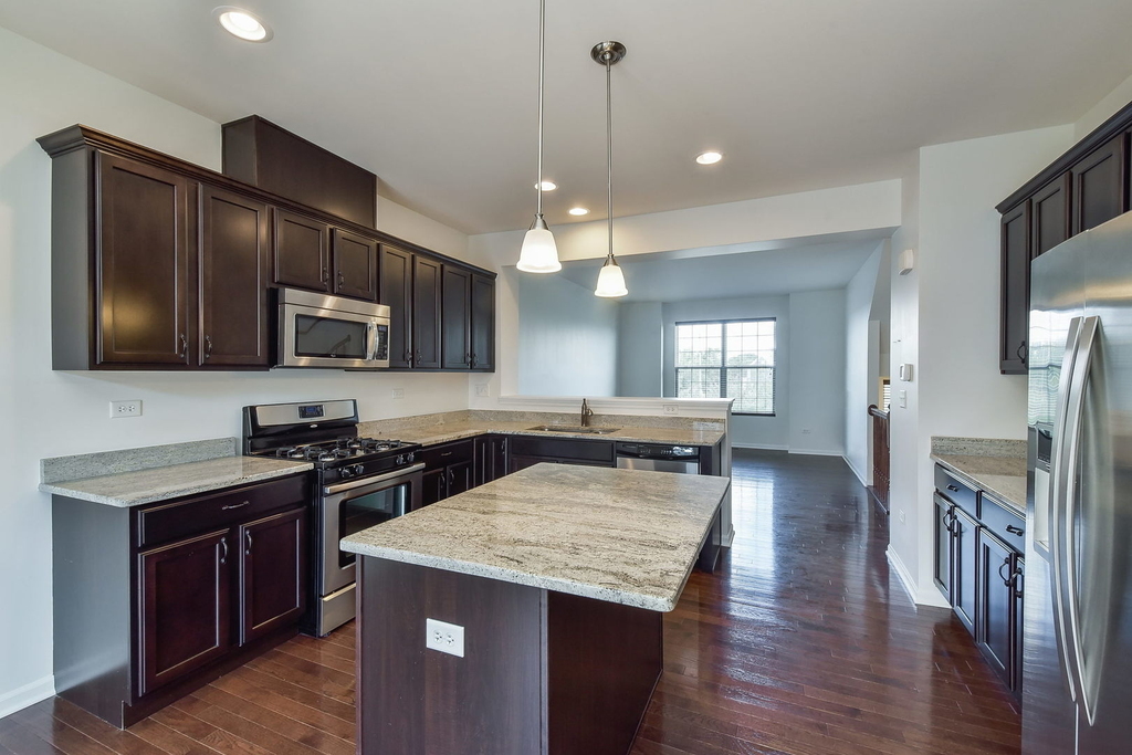 2511 Dunraven Avenue - Photo 6