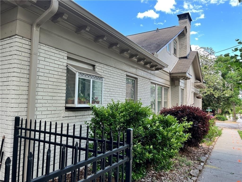 616 Seminole Avenue Ne - Photo 8