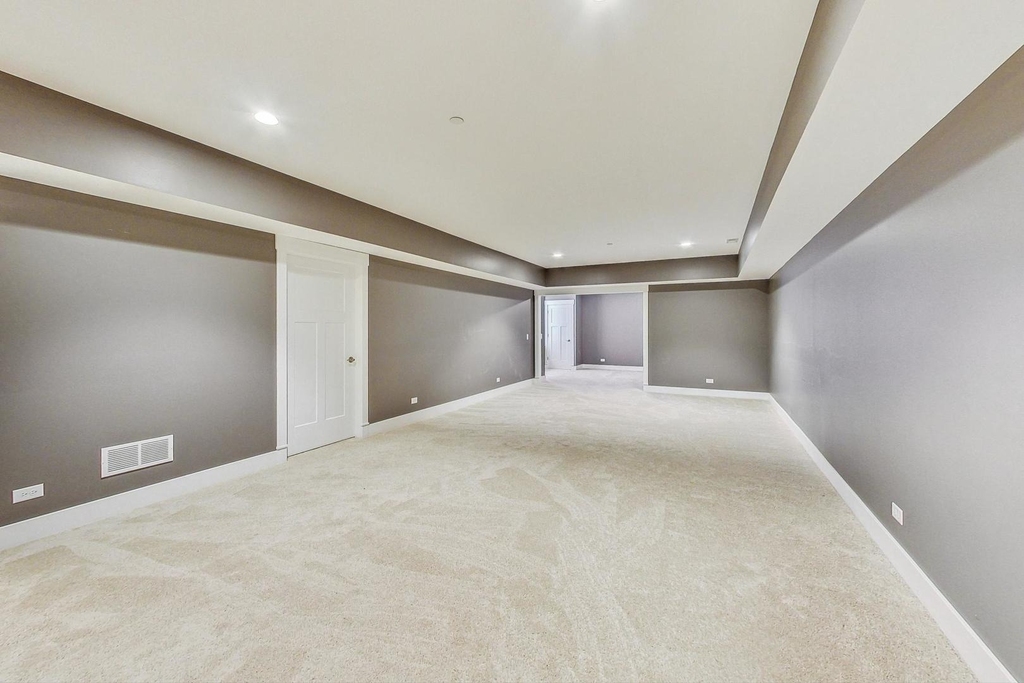 8101 Floral Avenue - Photo 31
