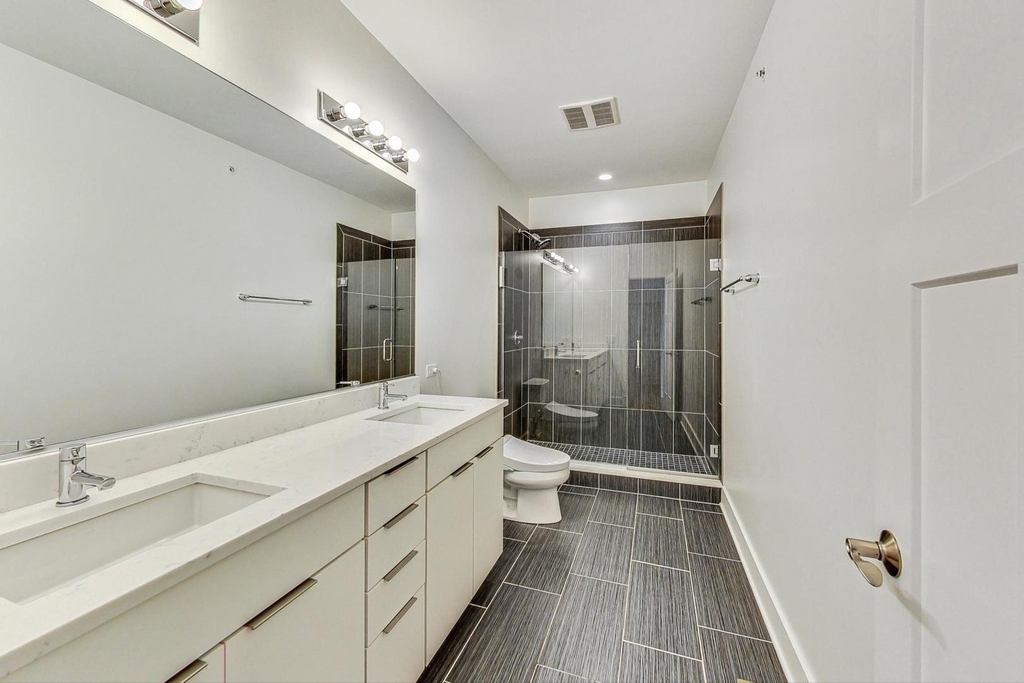 8101 Floral Avenue - Photo 16