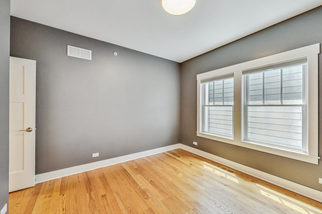 8101 Floral Avenue - Photo 25
