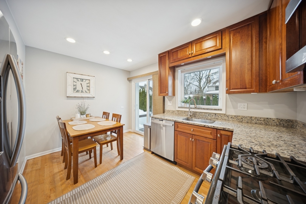 814 S Evergreen Avenue - Photo 2