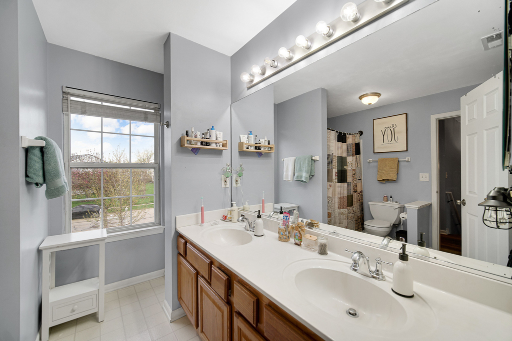 1882 N Wentworth Circle - Photo 16