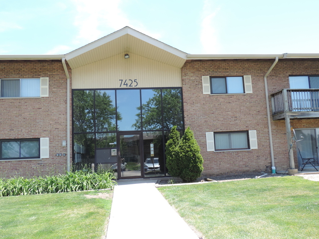 7425 Brookdale Drive - Photo 1