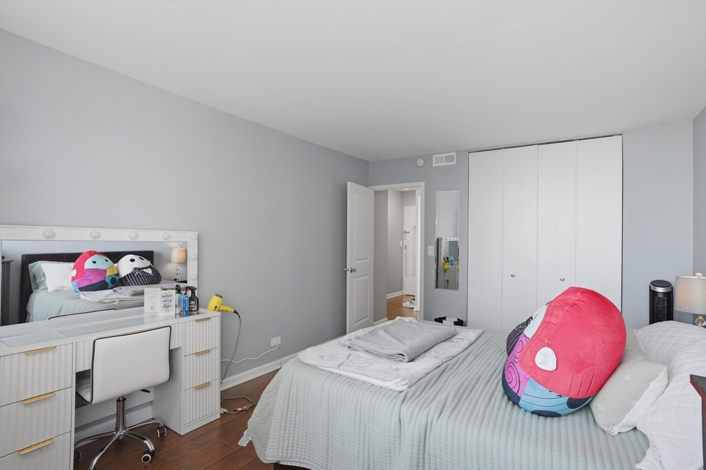 6301 N Sheridan Road - Photo 22