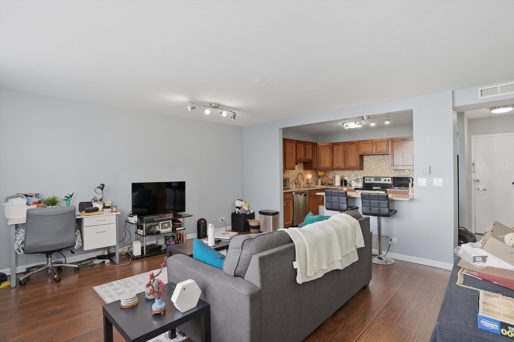 6301 N Sheridan Road - Photo 10