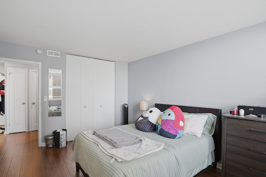 6301 N Sheridan Road - Photo 21