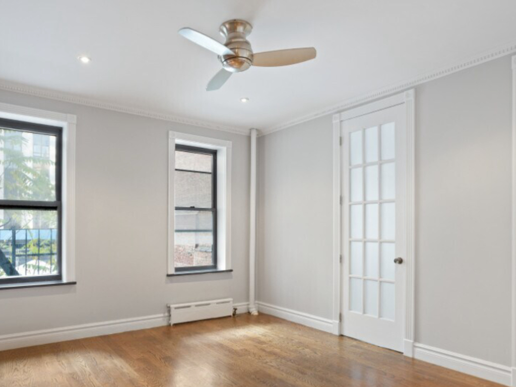 4th Street and 2nd avenue  - Photo 10