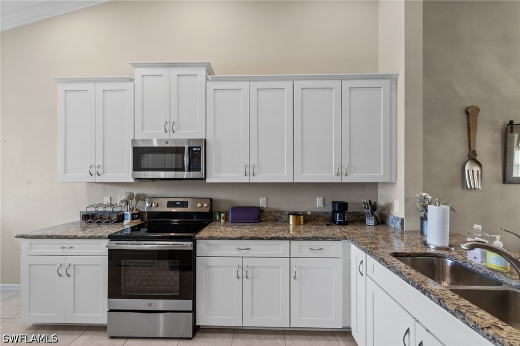 9366 Pocida Court - Photo 8