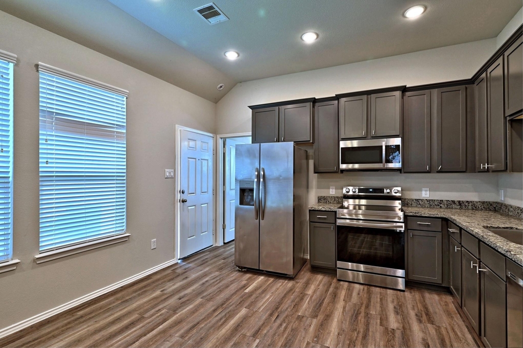11552 Persimmon Street - Photo 13