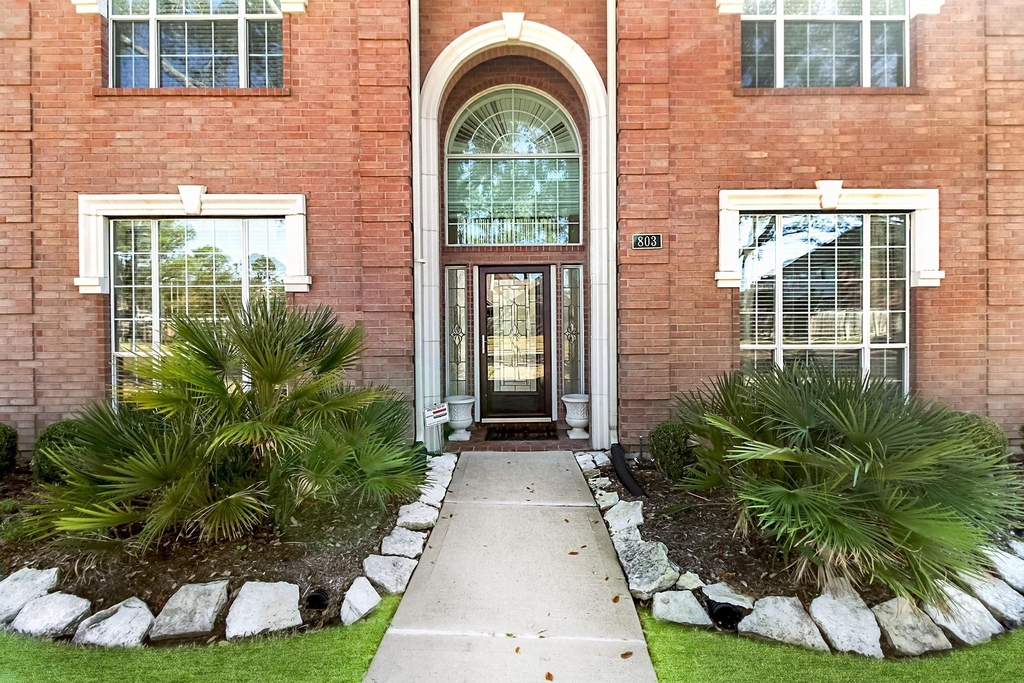 803 Chisel Point Drive - Photo 3