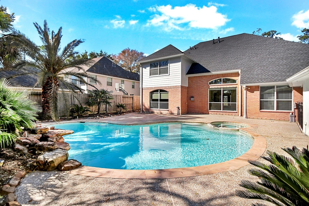 803 Chisel Point Drive - Photo 2