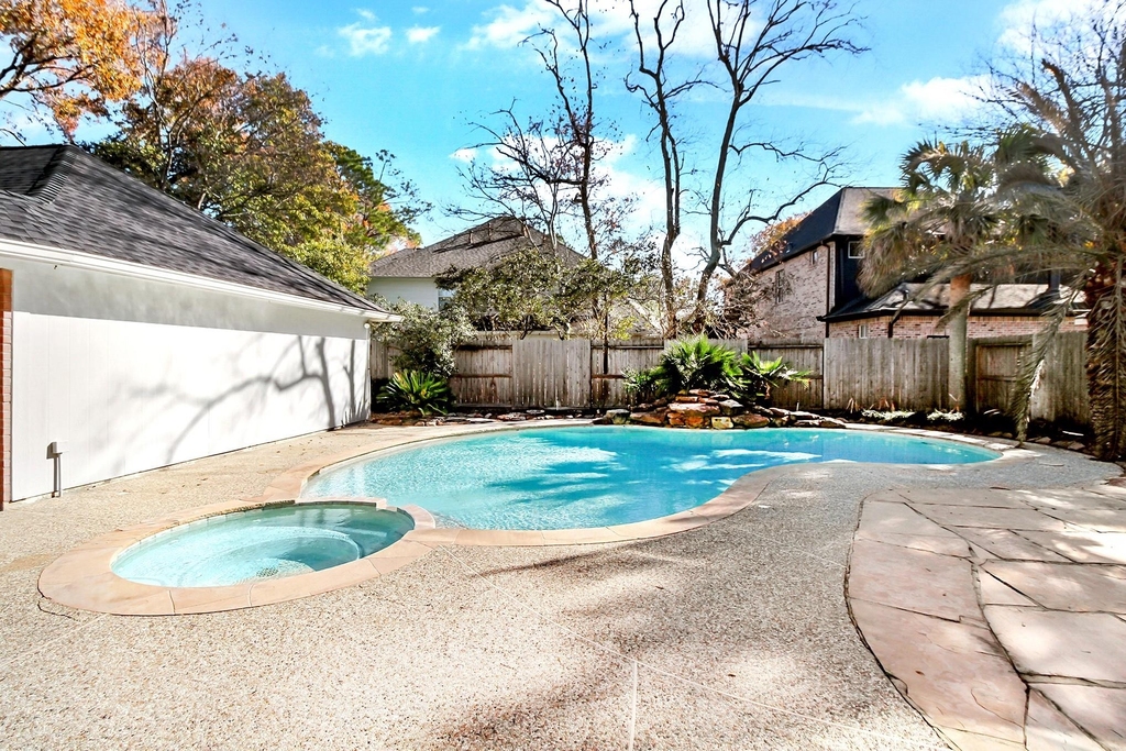 803 Chisel Point Drive - Photo 32