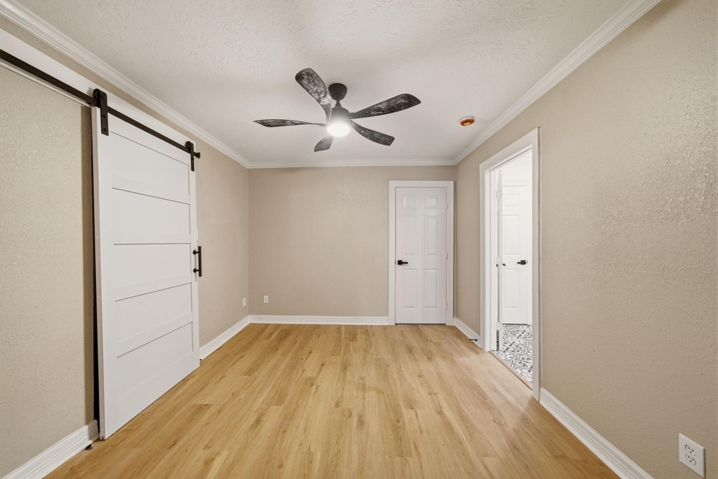 417 13th Avenue N - Photo 10