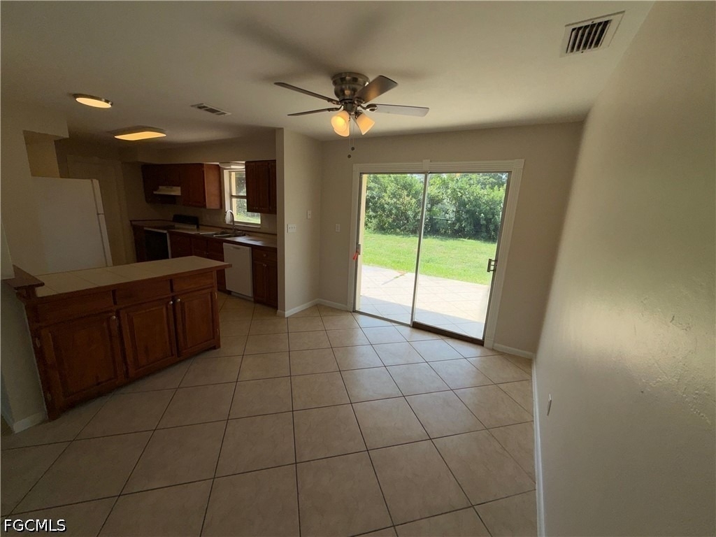 1101 Leeland Heights Boulevard E - Photo 2