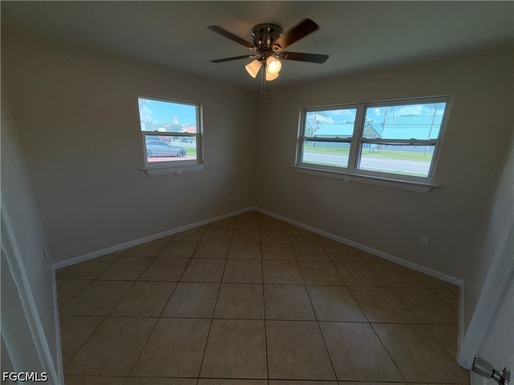 1101 Leeland Heights Boulevard E - Photo 12