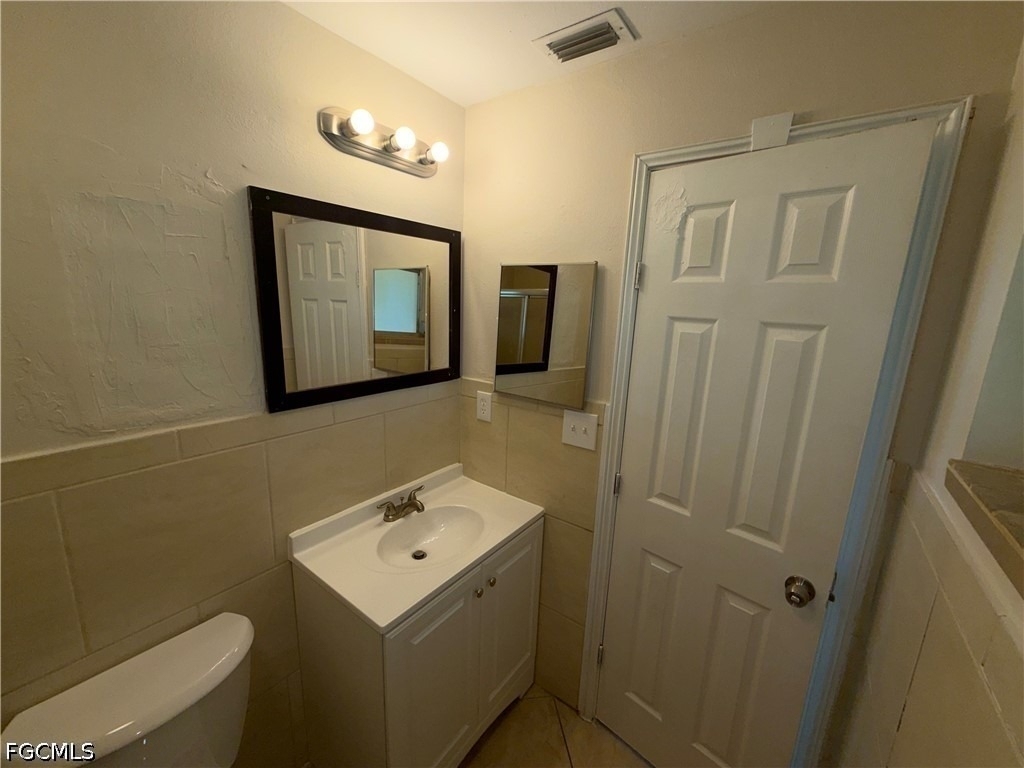 1101 Leeland Heights Boulevard E - Photo 9