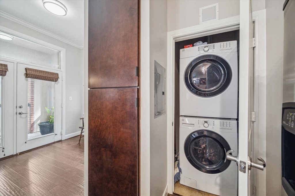 300 St Joseph Parkway - Photo 14