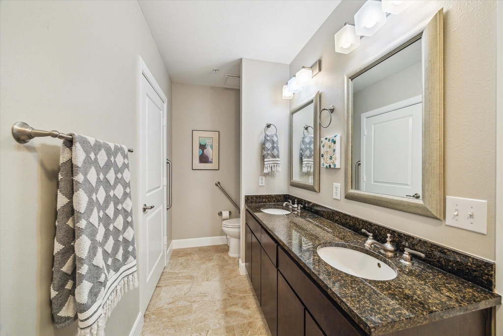 300 St Joseph Parkway - Photo 10