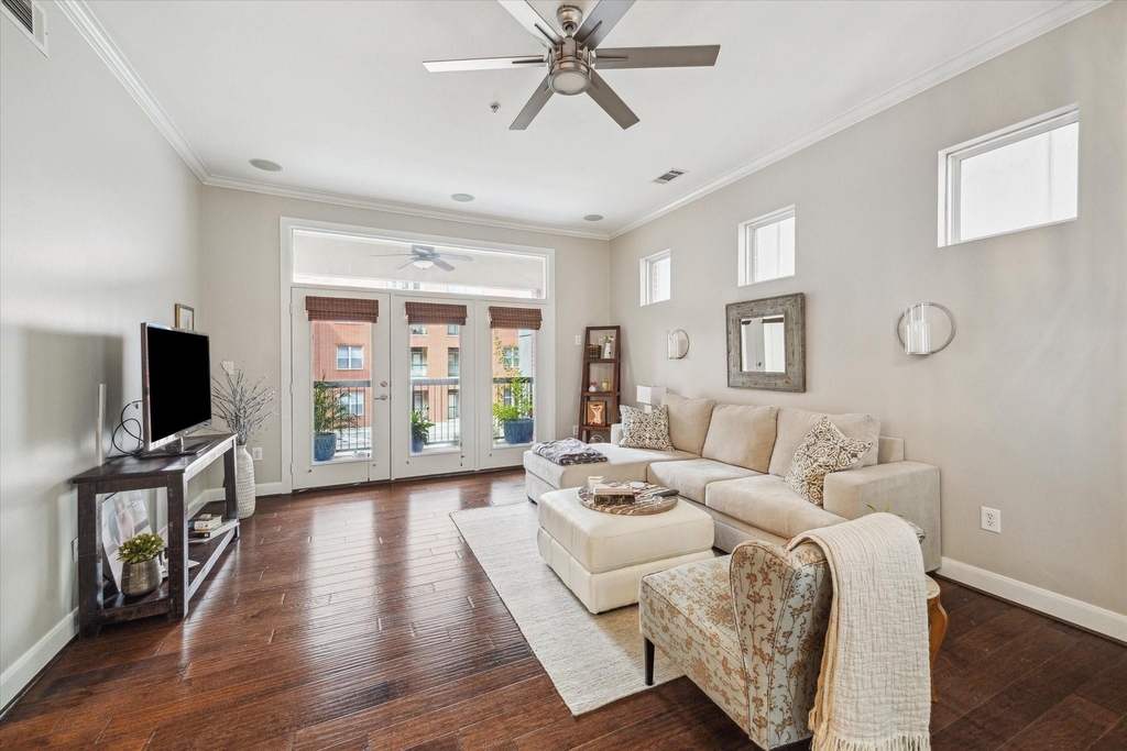 300 St Joseph Parkway - Photo 5