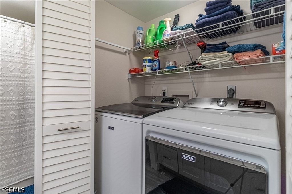 7430 Lake Breeze Drive - Photo 10