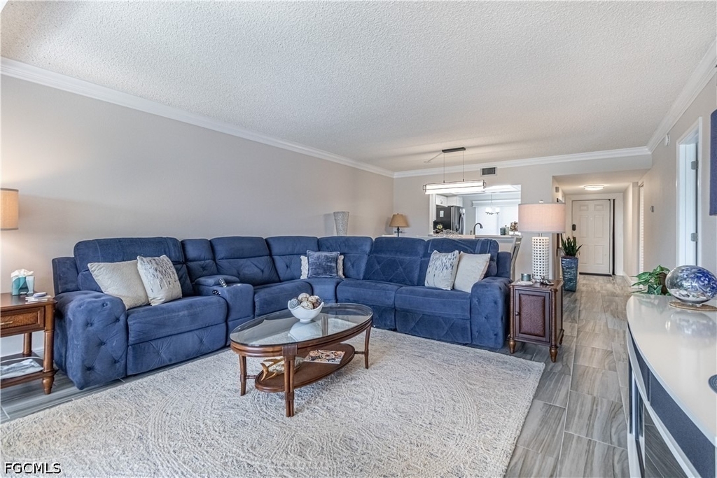 7430 Lake Breeze Drive - Photo 4