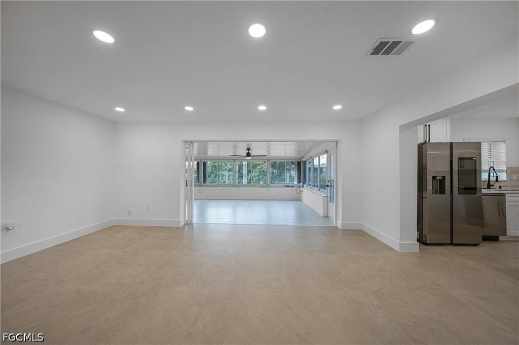 27381 Voyageur Drive - Photo 11