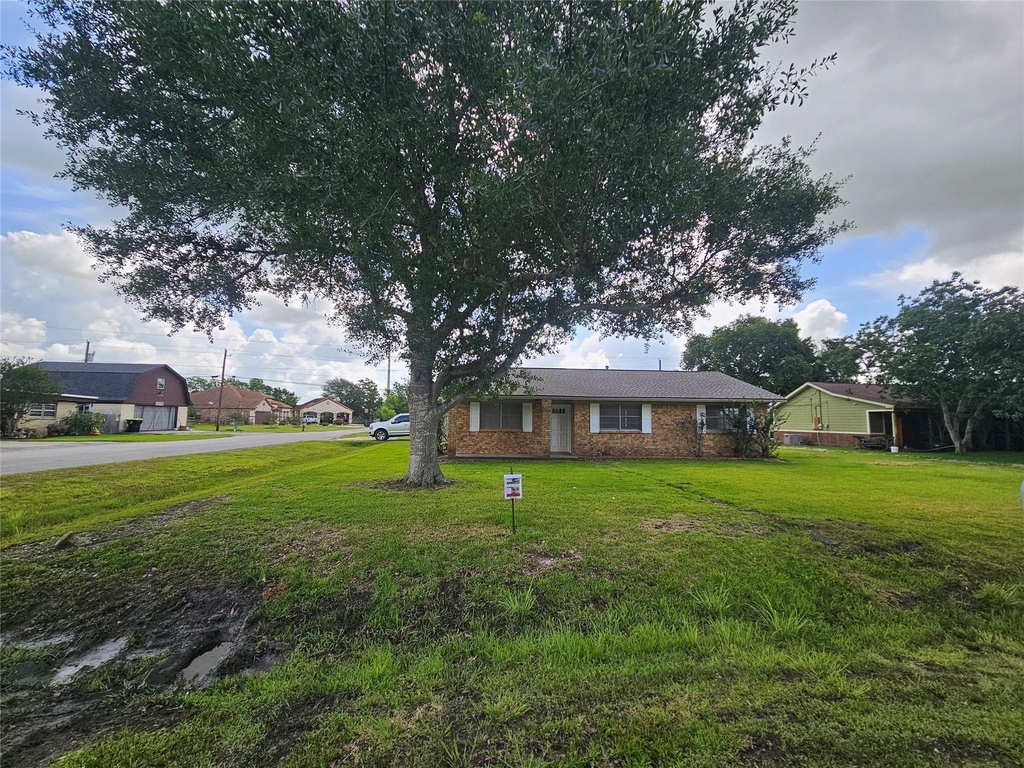 120 Ronald Avenue - Photo 1