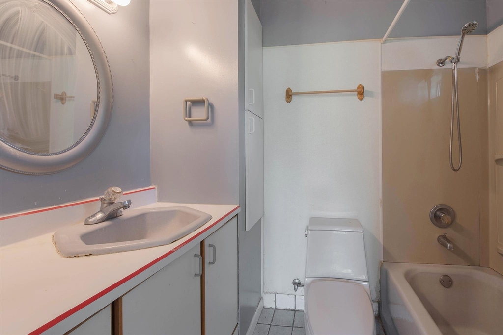 1208 Weyer Street - Photo 28