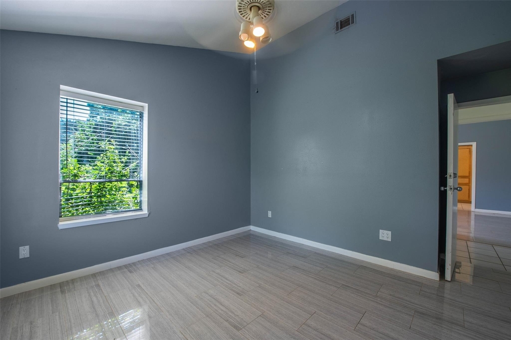 1208 Weyer Street - Photo 26